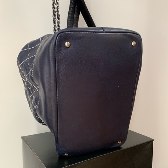 CHANEL Navy Drawstring Lambskin Diamond Stitched Bucket Bag with Medallion - Picture 8 of 17